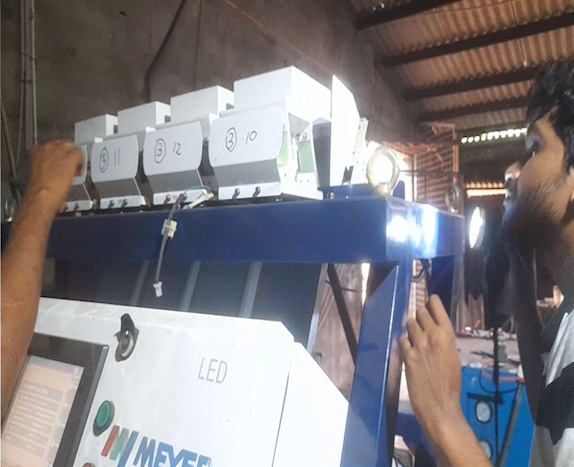 Reparing Meyer rice color sorter